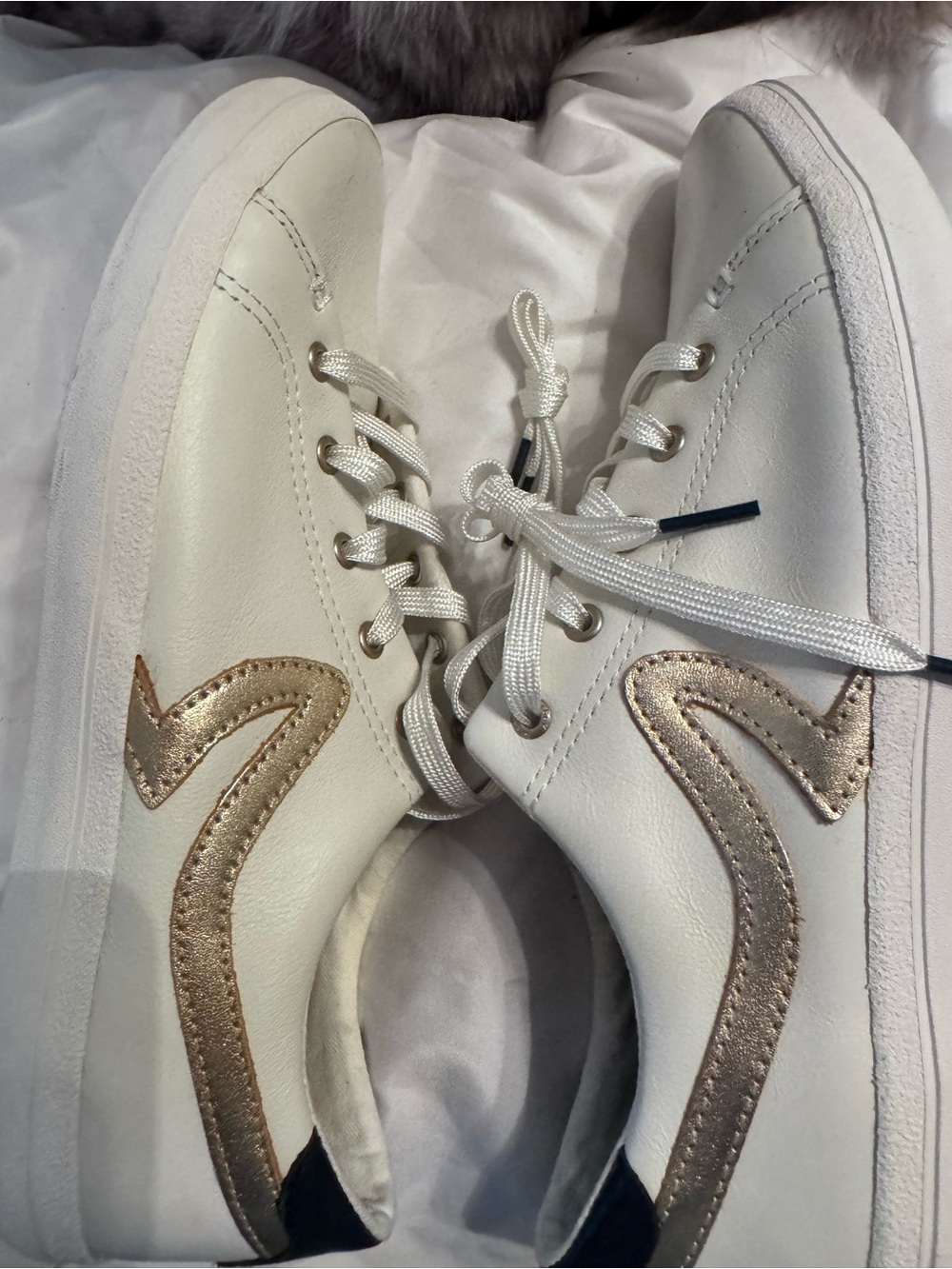 Sperry white ladies leather sneakers